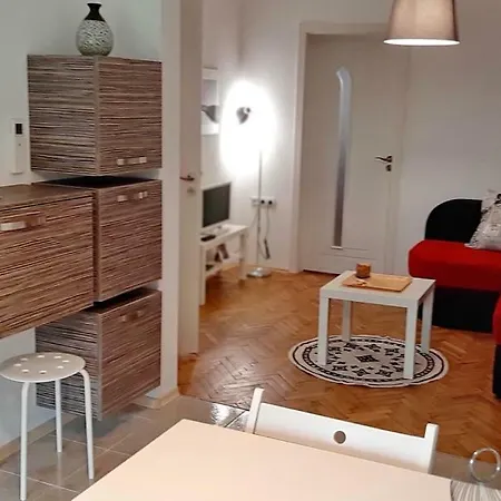 500 Steps To The Appartamento